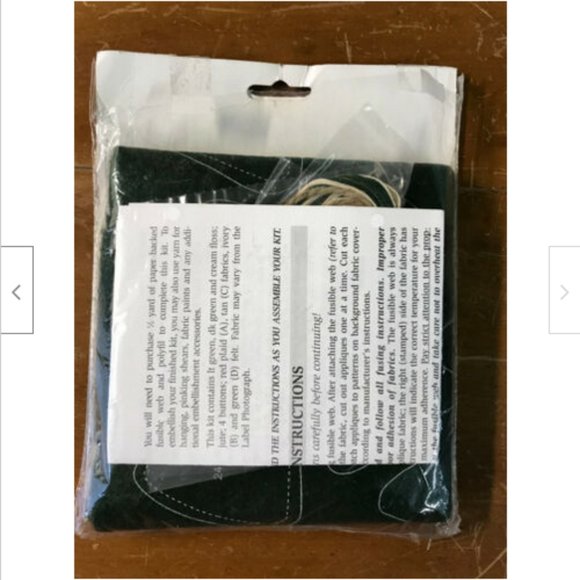 Lotsa Santas Felt Craft Kit #83567 Bucilla Holiday Patchworks Makes 8 Ornaments - Picture 3 of 3